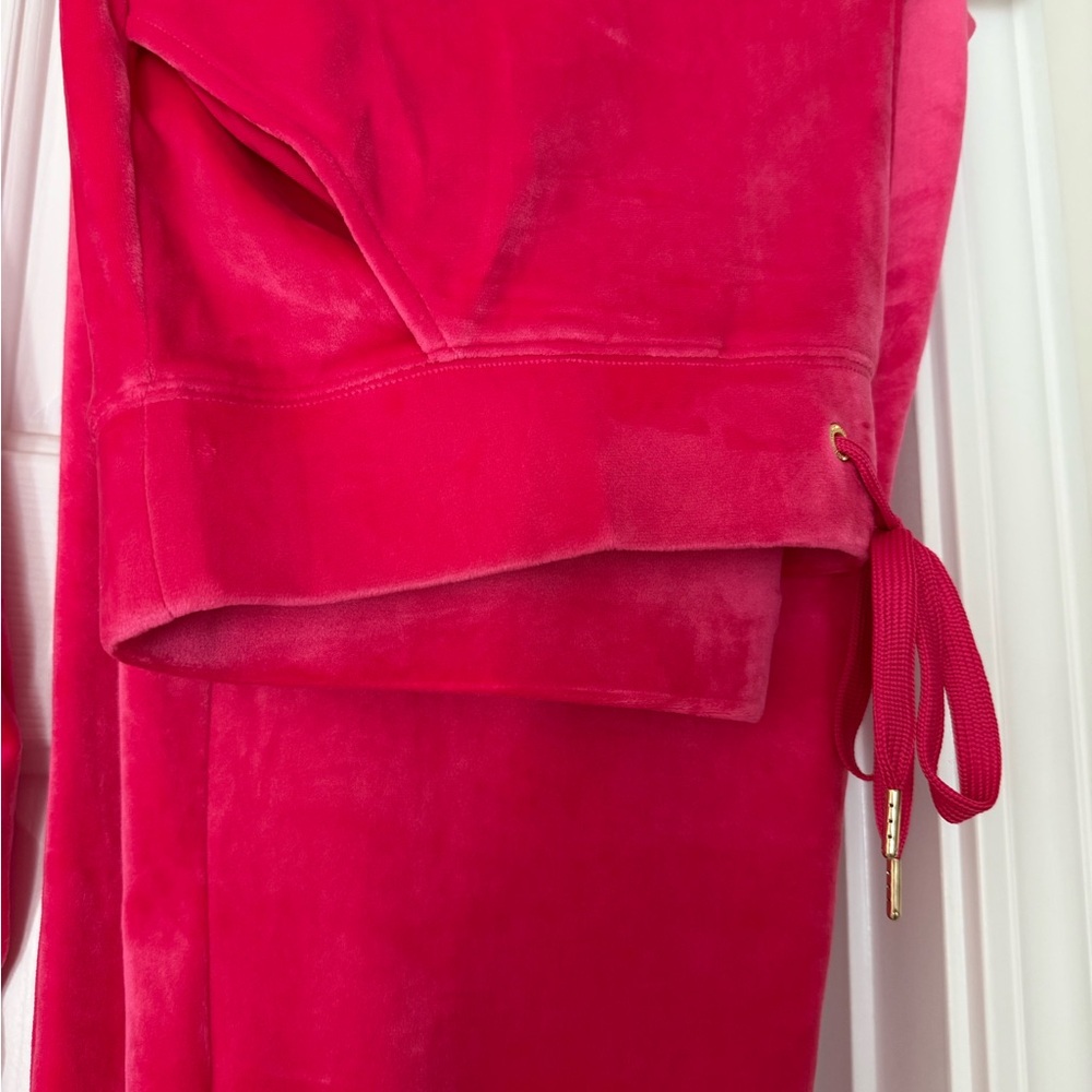 Lilly Pulitzer Larina Velour Jacket and Mallie Velour Pants - Picture 4 of 8